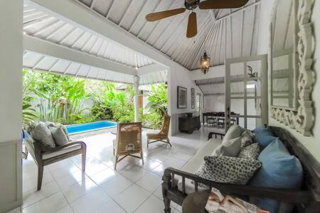 Hideaways Seminyak Villa Esterno foto